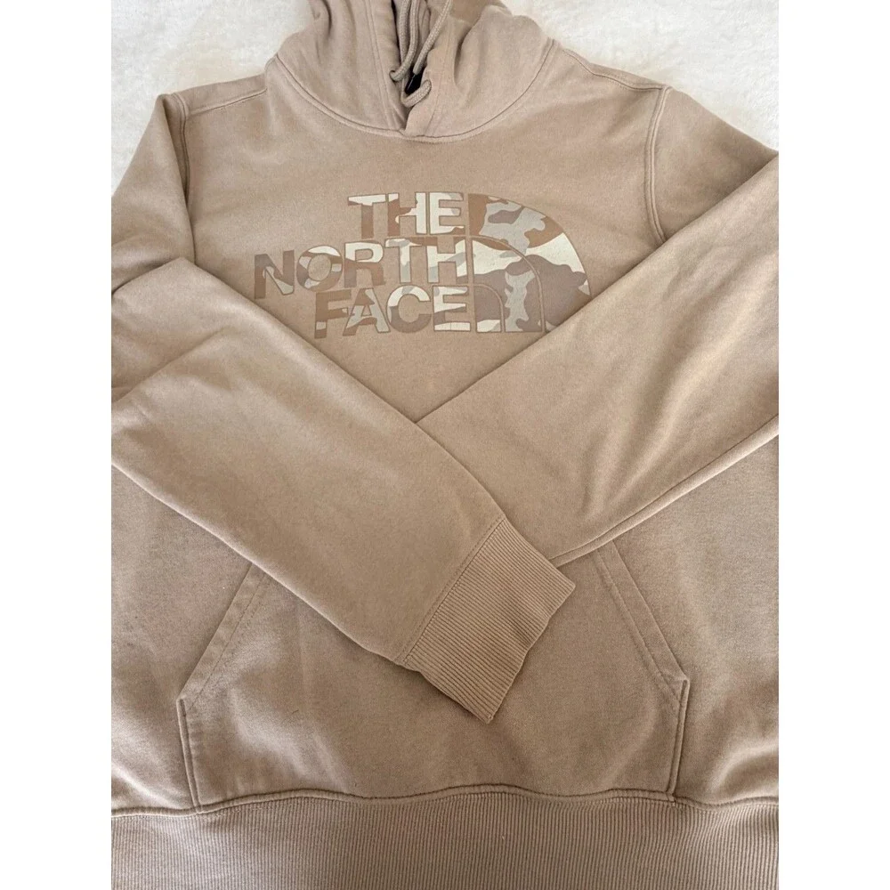 The North Face Men's Half Dome Hoodie - Flax/Kelp Tan Camo Print - Size Medium